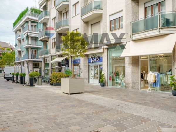 Negozio Centro, Busto Arsizio, VA Affitto