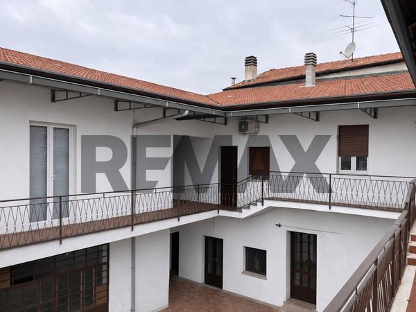 Casa Indipendente Oggiona con Santo Stefano, VA Vendita