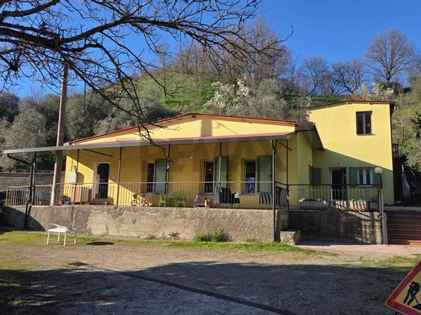 Villa singola Ville, Terranuova Bracciolini, AR Vendita
