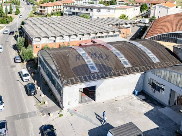 Capannone Industriale Montale, PT Affitto