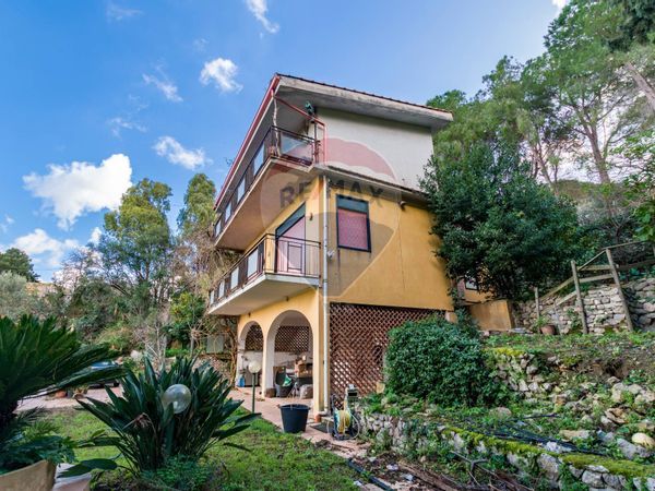 Appartamento Carini, PA Vendita