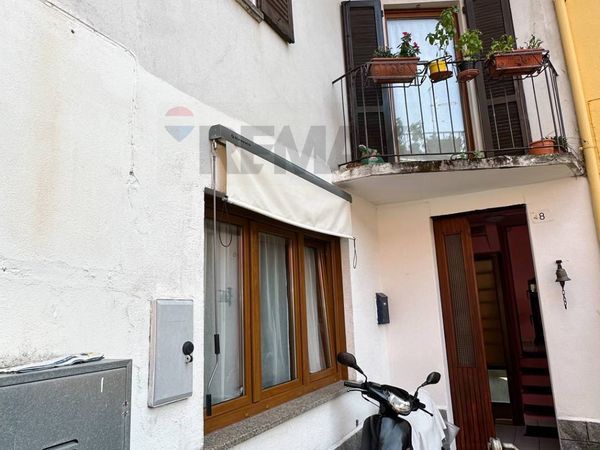 Porzione di casa Luino, VA Vendita