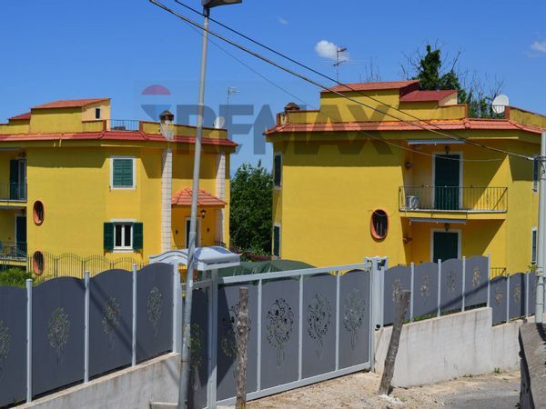 Villa singola Pozzuoli, NA Vendita