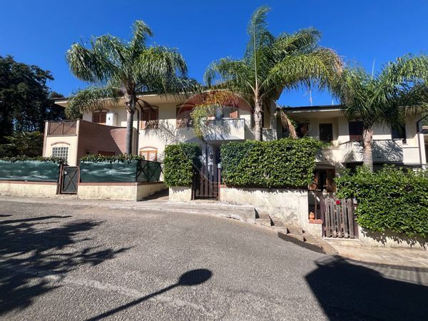 Villa a schiera Centro, Sabaudia, LT Vendita