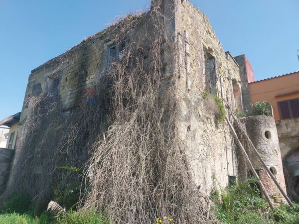 Rustico Centro, Pozzuoli, NA Vendita