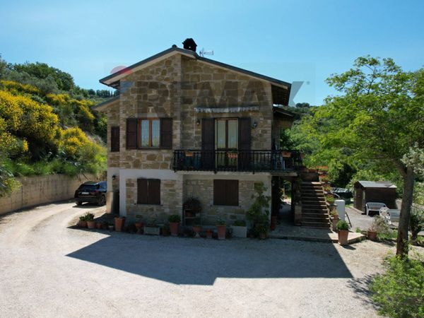 Casa Indipendente Rocca Sant'Angelo, Assisi, PG Vendita