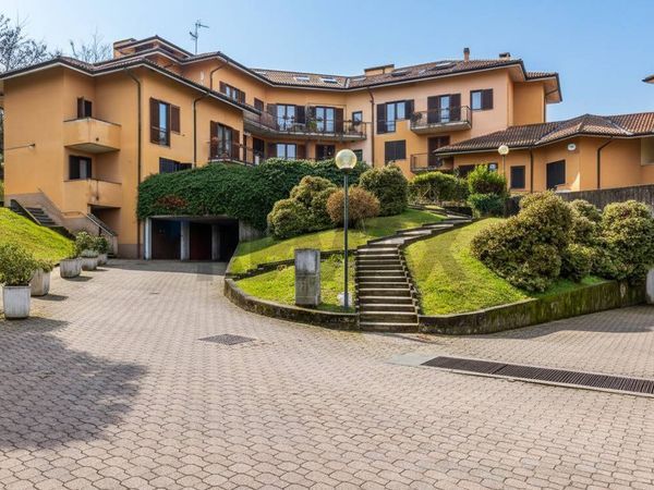 Appartamento Porto Valtravaglia, VA Vendita