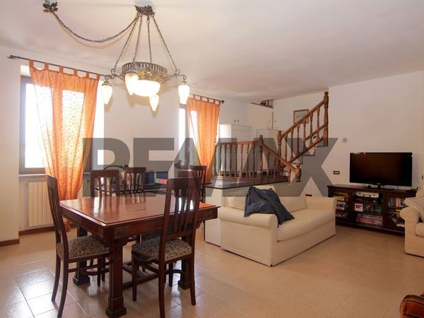 Porzione di casa Schianno, Gazzada Schianno, VA Vendita - Foto 2